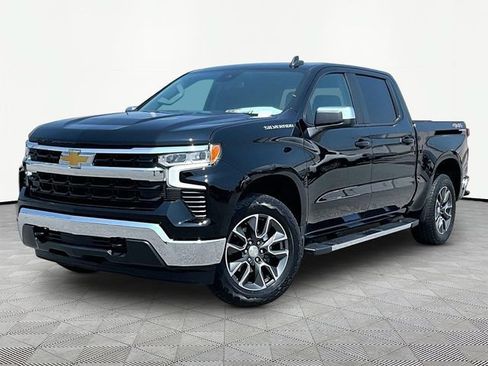 Used 2023 Chevrolet Silverado 1500 LT AWD/4WD image 3
