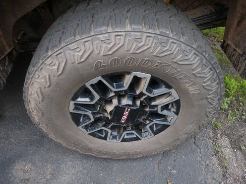 Used 2026 GMC Sierra 2500 AT4X w/ Snow Plow Prep/Camper Package AWD/4WD image 7