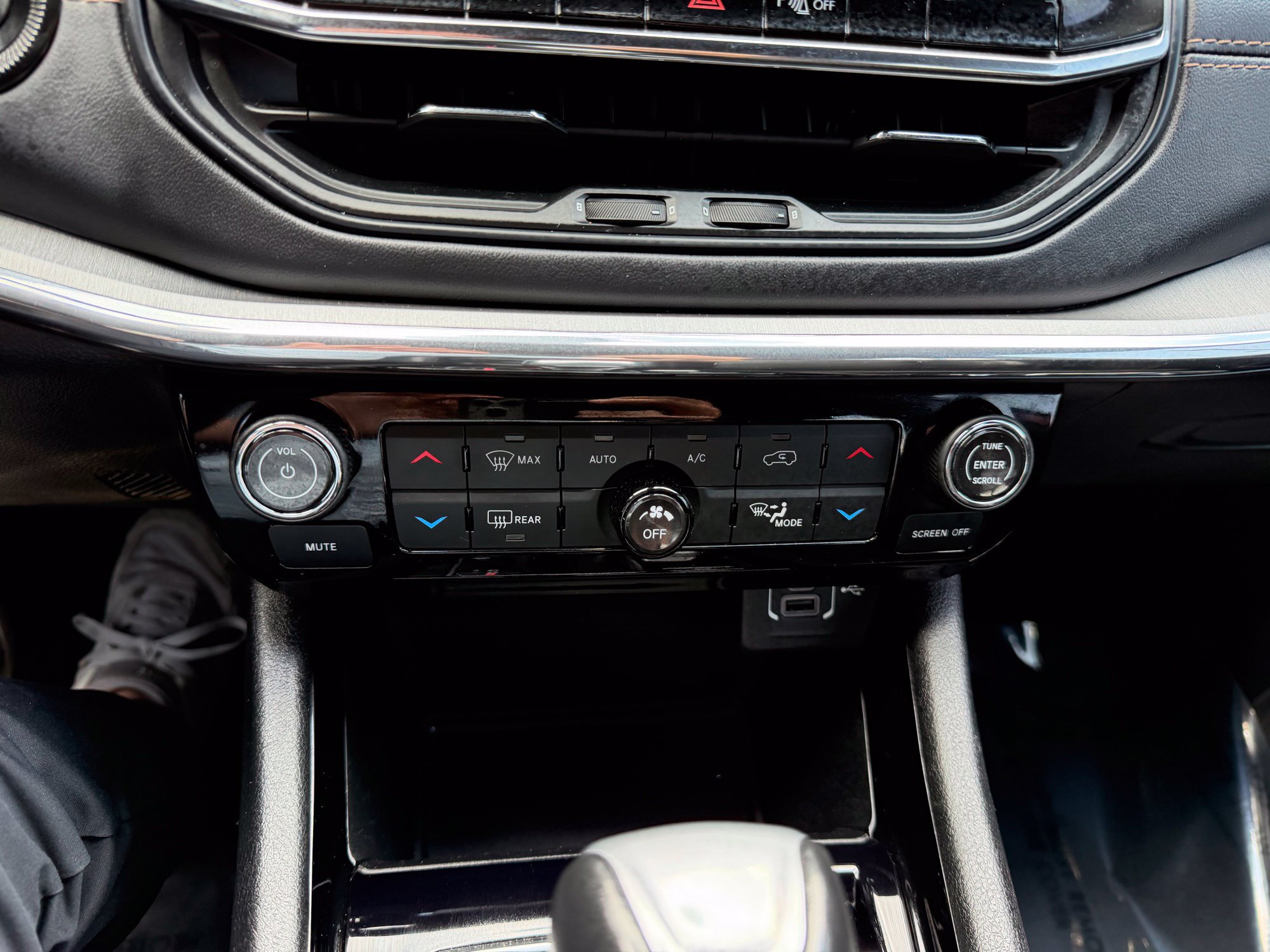 Used 2022 Jeep Compass Limited AWD/4WD image 22