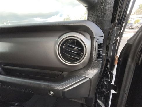 Used 2020 Jeep Wrangler Unlimited Sport S image 26