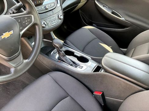 Used 2023 Chevrolet Malibu LT w/ Driver Confidence Package FWD image 16