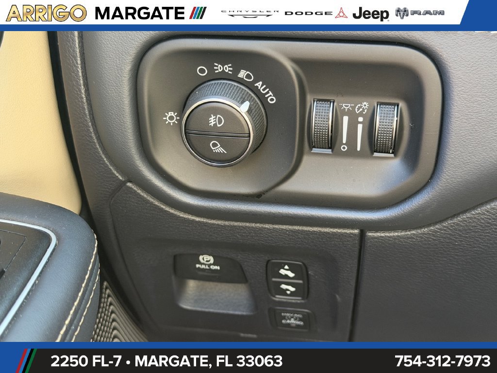 Used 2021 RAM 1500 Limited AWD/4WD image 38
