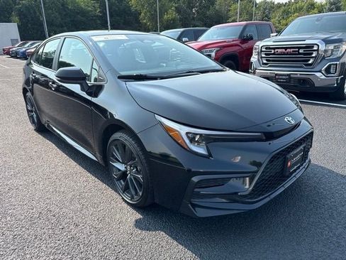 Certified 2026 Toyota Corolla SE FWD image 3
