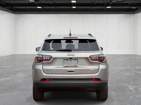 Certified 2022 Jeep Compass Latitude w/ Convenience Group AWD/4WD image 6