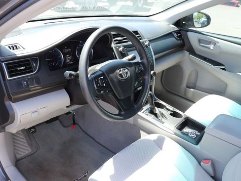 Used 2016 Toyota Camry LE FWD image 10