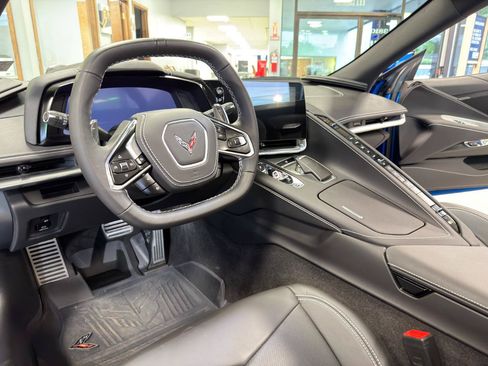 Used 2025 Chevrolet Corvette Stingray Convertible w/ 1LT RWD image 24