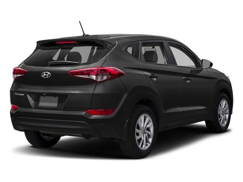 Used 2017 Hyundai Tucson SE image 2