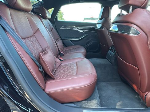 Used 2025 Audi S8 image 26