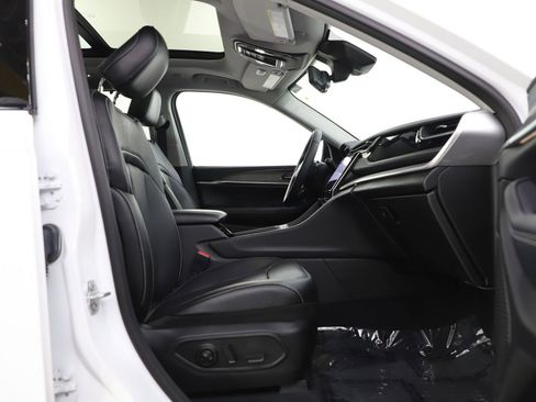 Used 2022 Jeep Grand Cherokee Limited 4xe w/ Luxury Tech Group II image 11