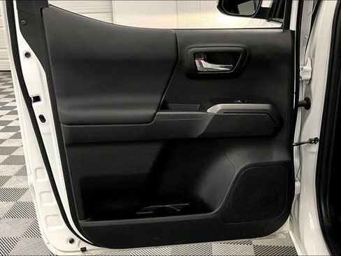 Used 2023 Toyota Tacoma TRD Off-Road w/ Technology Package image 22