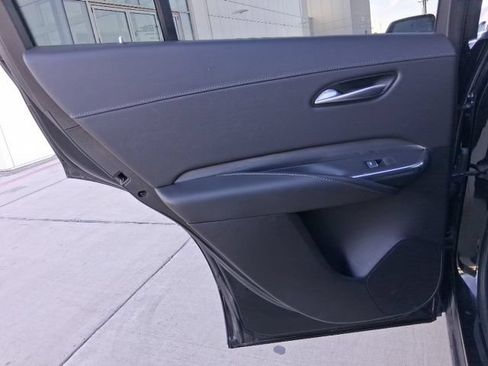 Used 2025 Cadillac XT4 Premium Luxury FWD image 21