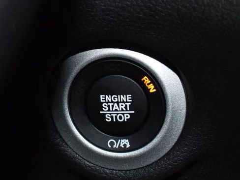 New 2026 Chrysler Pacifica Select image 23