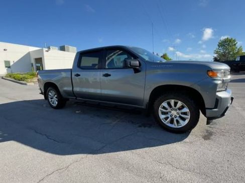 Used 2020 Chevrolet Silverado 1500 Custom w/ Custom Convenience Package AWD/4WD image 2