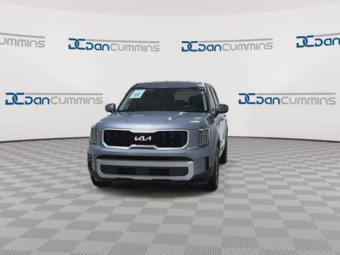 Used 2024 Kia Telluride LX AWD/4WD image 4