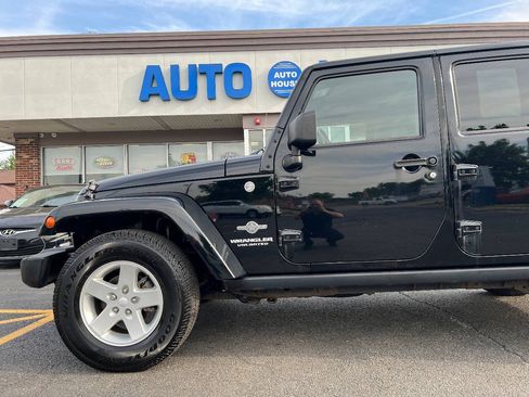 Used 2014 Jeep Wrangler Unlimited Sport AWD/4WD image 38