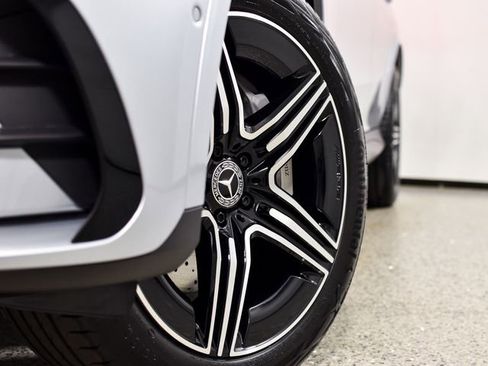 New 2026 Mercedes-Benz GLC 300 image 9