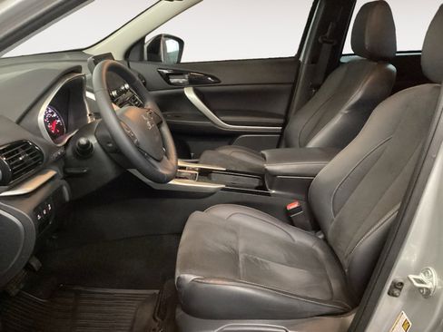 Used 2022 Mitsubishi Eclipse Cross SE image 9