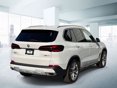 Used 2024 BMW X5 xDrive40i w/ Premium Package AWD/4WD image 4