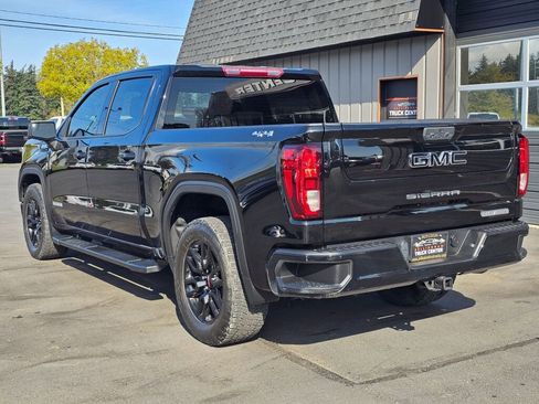 Used 2022 GMC Sierra 1500 Elevation w/ LPO, Elevation Black Package image 3