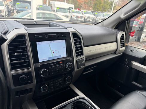 Used 2020 Ford F250 Lariat w/ Chrome Package image 35