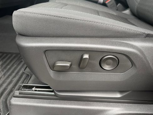 Used 2025 Chevrolet Silverado 2500 LT w/ Z71 Chrome Sport Edition image 17