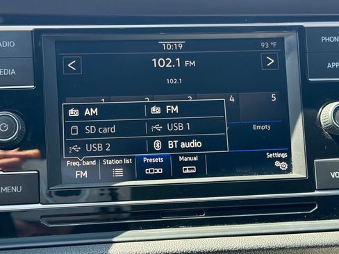 Used 2020 Volkswagen Jetta R-Line FWD image 24