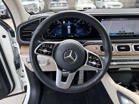 Used 2022 Mercedes-Benz GLS 450 4MATIC image 22