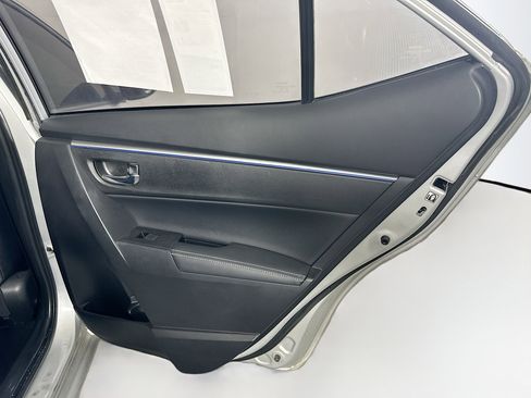 Used 2016 Toyota Corolla S image 27