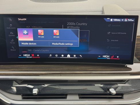 Used 2024 BMW X5 sDrive40i w/ Premium Package image 31