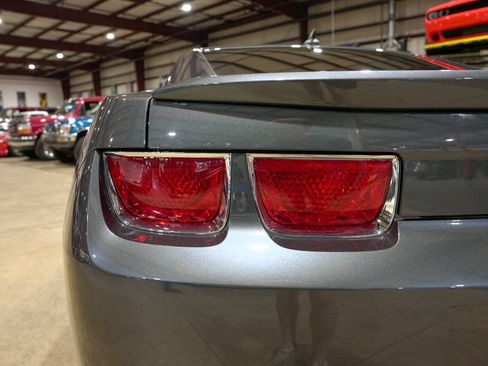 Used 2010 Chevrolet Camaro SS RWD image 34