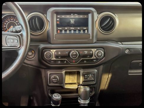 Used 2023 Jeep Wrangler Unlimited Sport AWD/4WD image 20