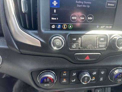 Used 2020 GMC Terrain Denali w/ Denali Premium Package AWD/4WD image 16