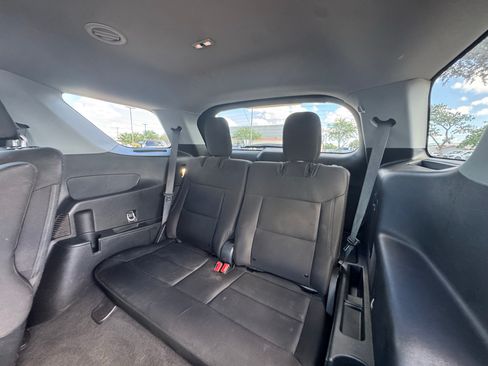 Certified 2024 Ford Explorer XLT RWD image 26