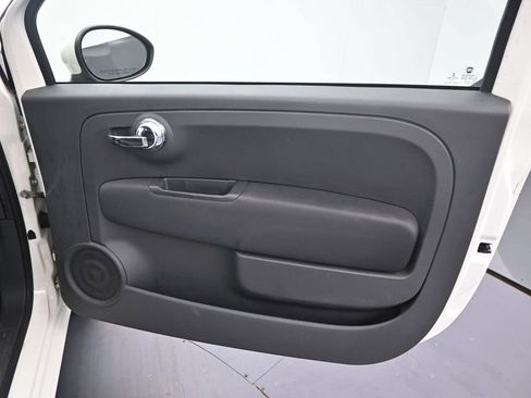 Used 2015 FIAT 500 Pop FWD image 17
