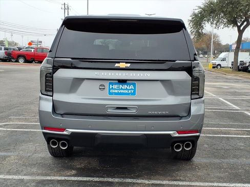 New 2026 Chevrolet Suburban Premier image 6