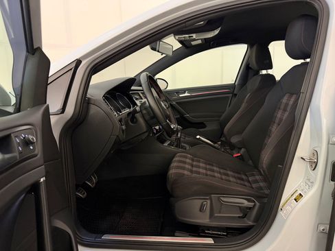 Used 2018 Volkswagen GTI S FWD image 5