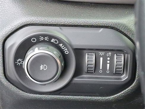 Used 2020 Jeep Wrangler Unlimited Sport S image 25