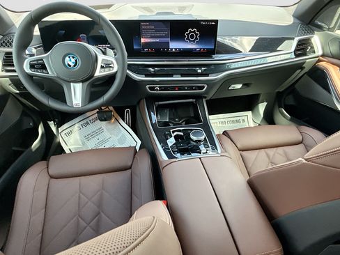 New 2026 BMW X5 xDrive50e w/ M Sport Package AWD/4WD image 16