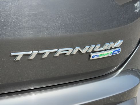 Used 2019 Ford Edge Titanium w/ Equipment Group 301A AWD/4WD image 21