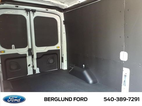New 2026 Ford Transit 150 148 Medium Roof w/ Load Area Protection Package RWD image 7