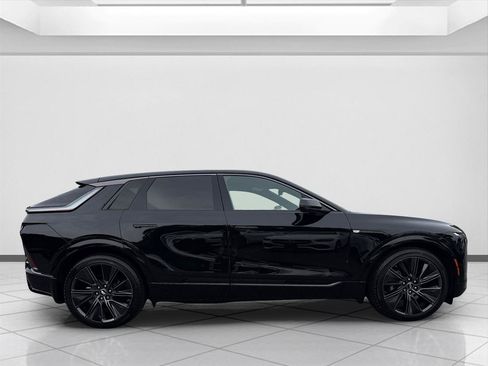 Used 2024 Cadillac Lyriq Sport RWD image 6