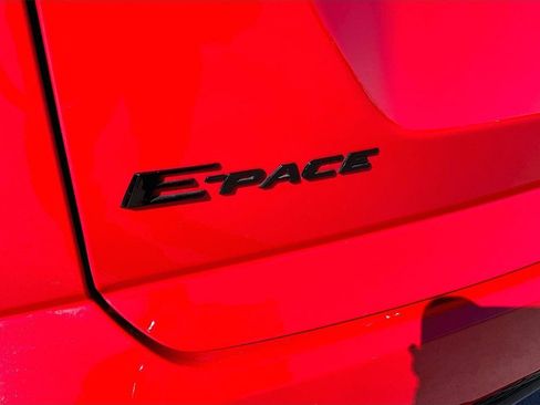 Used 2021 Jaguar E-PACE SE image 22
