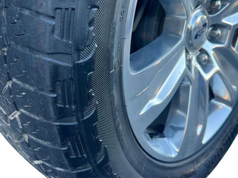 Used 2016 Ford F150 Platinum w/ Equipment Group 701A Luxury image 48