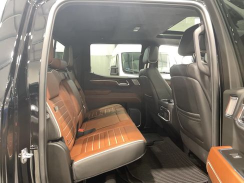 Used 2025 GMC Sierra 1500 Denali Ultimate AWD/4WD image 26