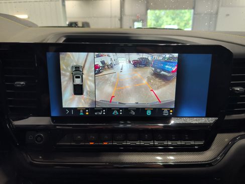 Used 2023 Chevrolet Silverado 1500 ZR2 w/ Technology Package AWD/4WD image 14