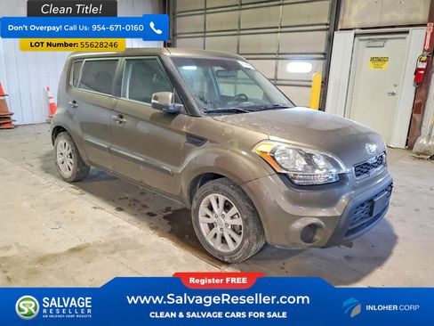 Used 2012 Kia Soul + w/ Audio Pkg FWD image 5