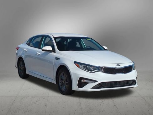 Used 2020 Kia Optima LX image 8