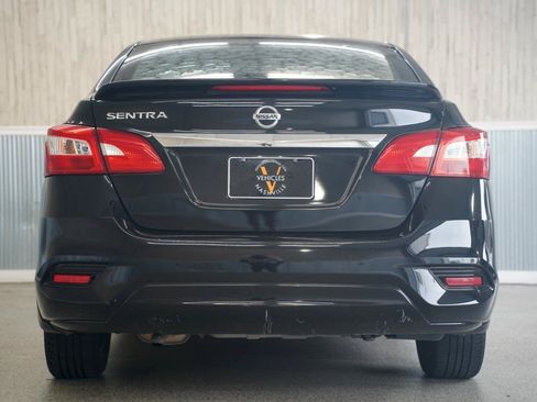 Used 2017 Nissan Sentra S FWD image 9