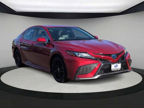Used 2022 Toyota Camry XSE image 2