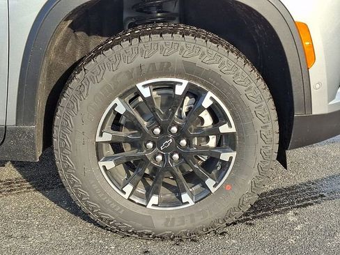 New 2026 Chevrolet Traverse Z71 w/ Enhanced Driving Package image 6